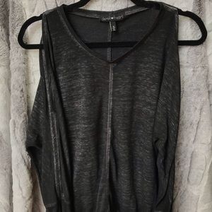 !!SOLD!! Derek Heart Shoulder Long Sleeve